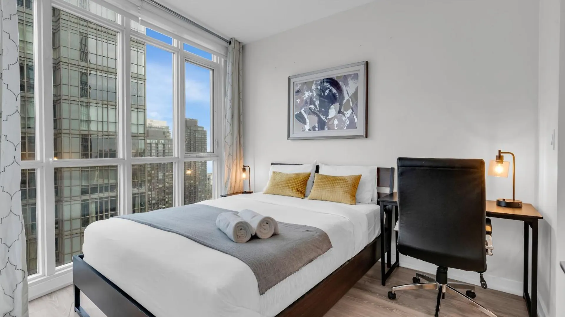 Chic Toronto Suite location