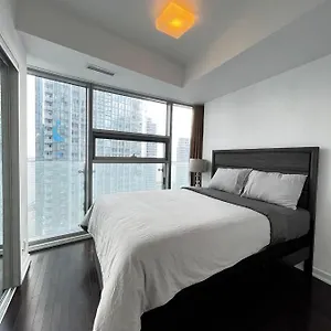 Appartement Modern, Spacious And Sleek, Toronto