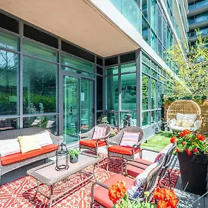Appartement Luxury With Private Patio In Downtown, Toronto