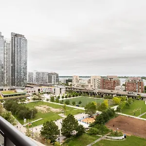Apartment Stylish Downtown Lakeview - One Free Parking, Toronto