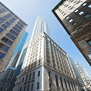 4* Hotell One King West And